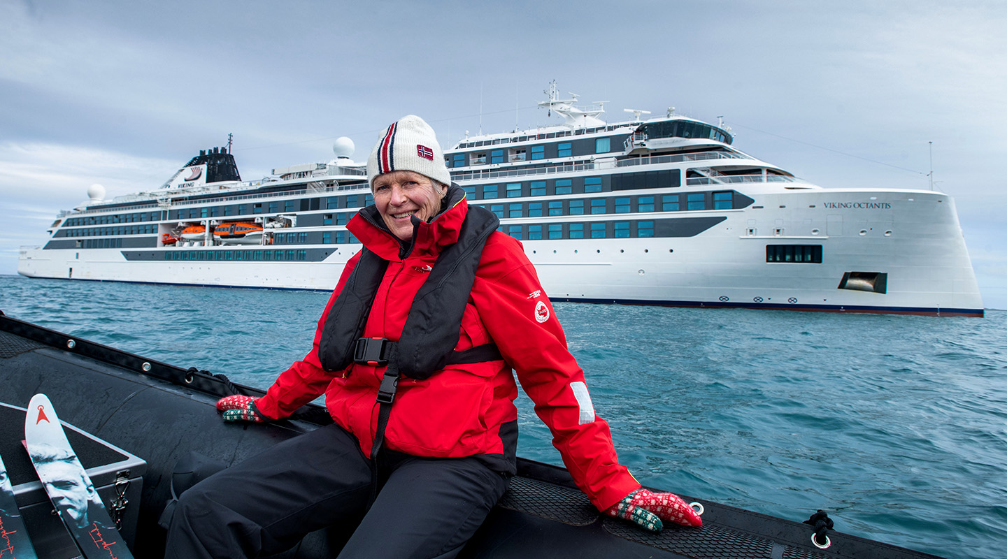 贈送極地套裝組 提供 “維京極地套裝組 Expedition Kit ” 贈送極地外套外,每房提供望眼鏡,防水靴,防水褲,房間內也有亨乾衣服的設備 